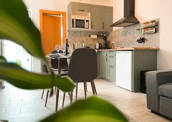 Nyaraló Scape House *